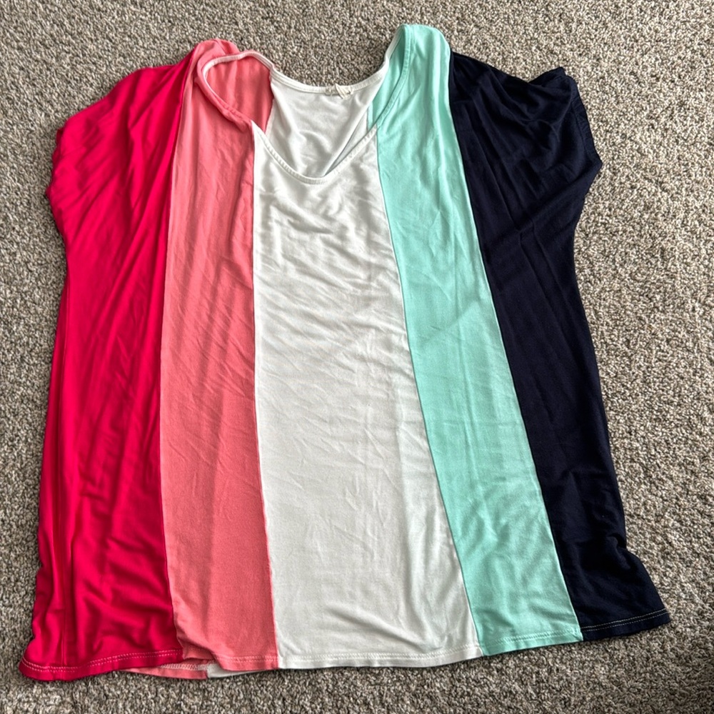 Lovely Melody color block tee